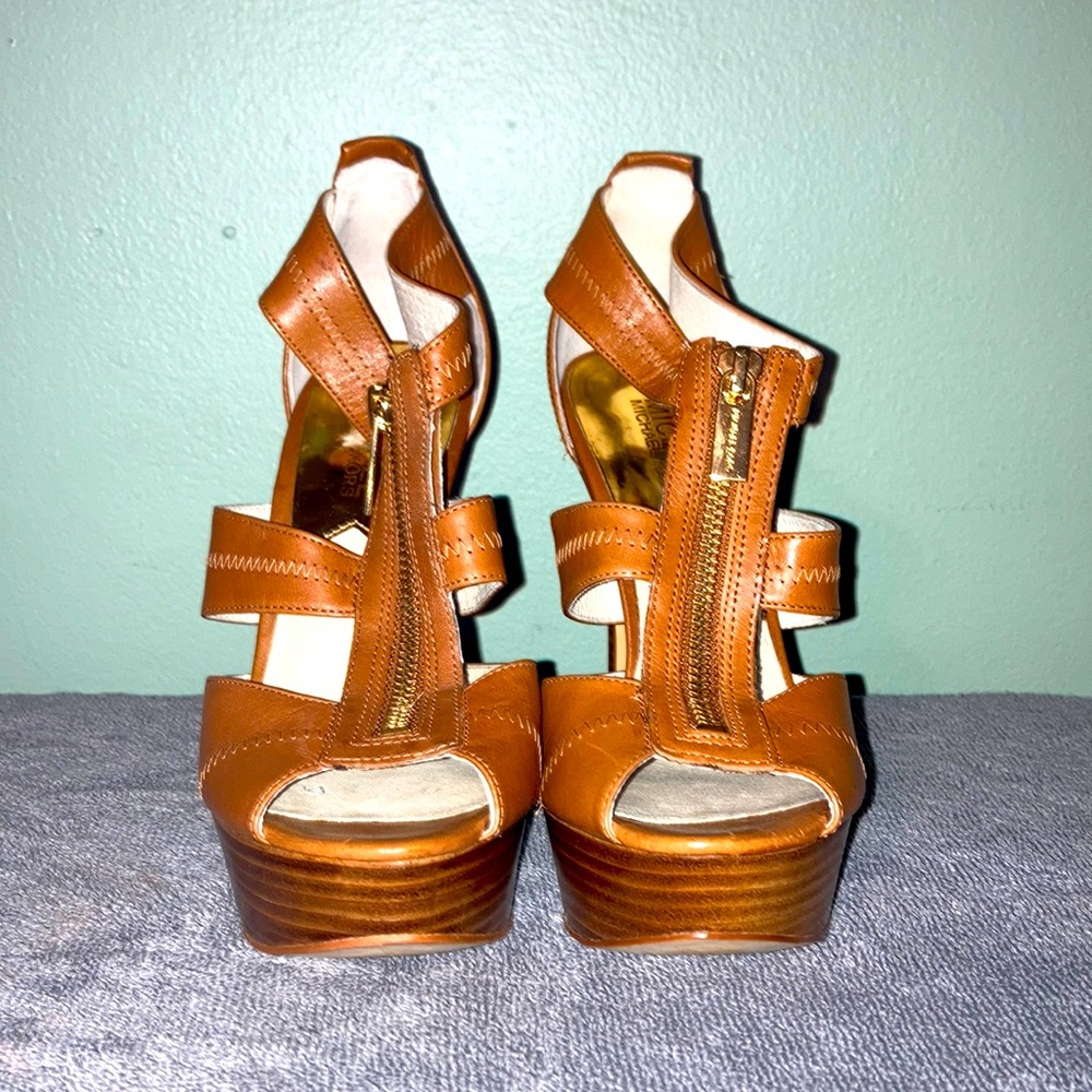 🔴 Michael Michael Kors open toe zipper front heels.🔴